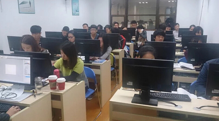 掌握电脑技能，在职场上抢得先机
